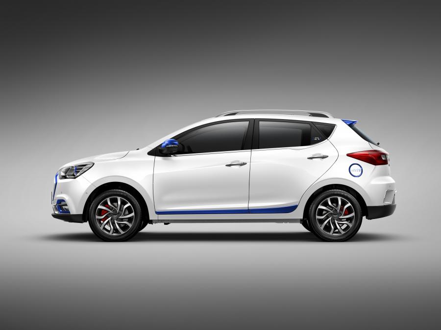  JAC iEV7S 2017 года  (фото 2 из 10)